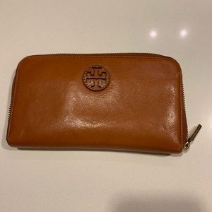 Tory Burch wallet
